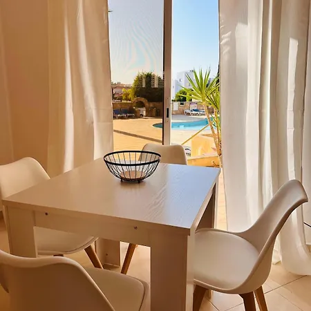 Holistic Homes - Terrasse, Pool, 2 Doppelbetten Lägenhet
